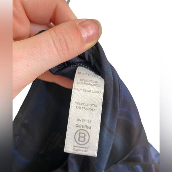 ATHLETA Accelerate Geode Blue Crop Size Small EUC $79 MSRP - Picture 10 of 11